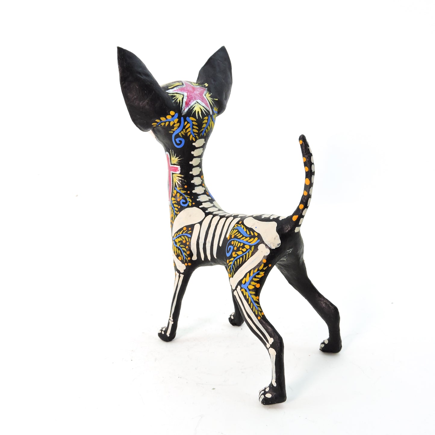 Chihuahua Parado Cruz Roja