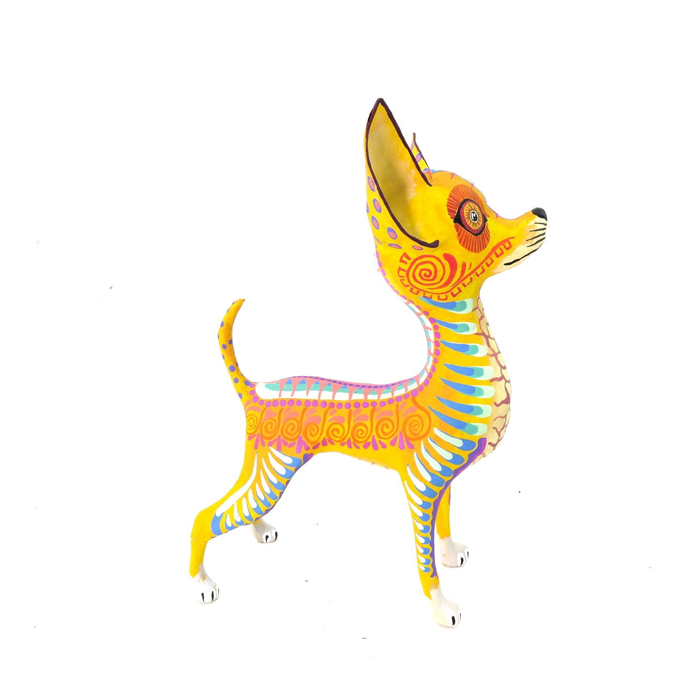 Chihuahua Amarillo Parado Alebrije